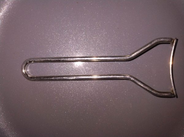 دسته فلزی تابه