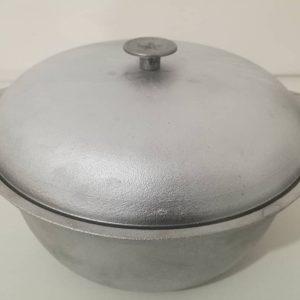 قابلمه چدن روسی 28 با درب